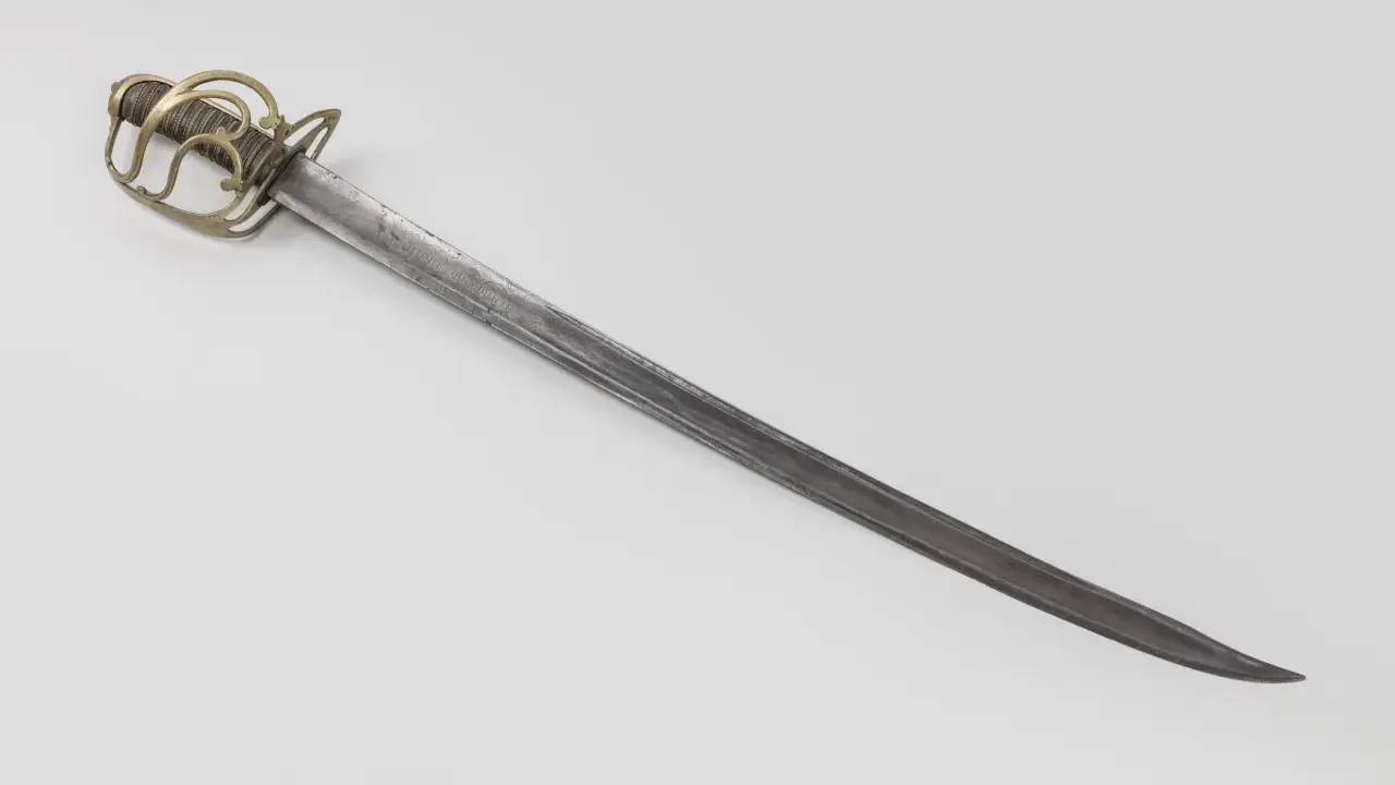 Sabre ancien, poignée ouvragée, lame gravée "Vaincre ou mourir". Une pièce pour une estimation sabre ancien.