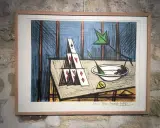 Lithographie de Bernard Buffet, une tour de cartes fragile, symbole de la valeur éphémère des choses. Une nature morte intrigante.