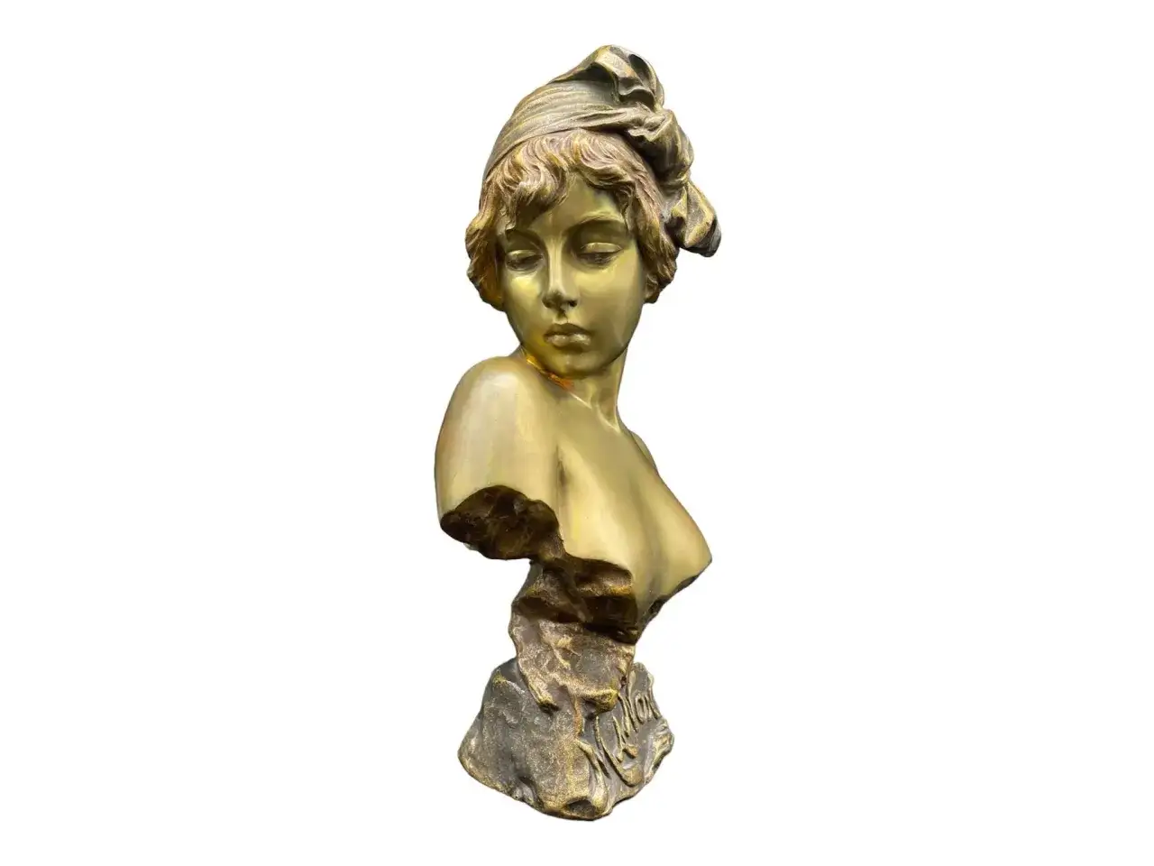 Buste en bronze d'une jeune femme, &oelig;uvre d'Emmanuel Villanis, le regard baiss&eacute;, coiff&eacute;e d'un foulard.